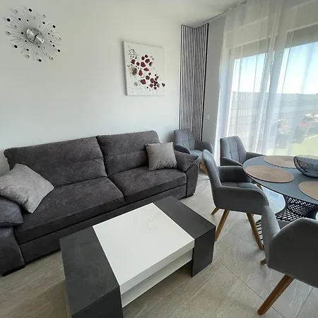 Sonja Apartman *